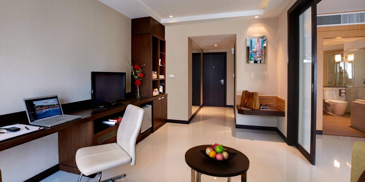Executive Suite 4 Executive Suite 4
