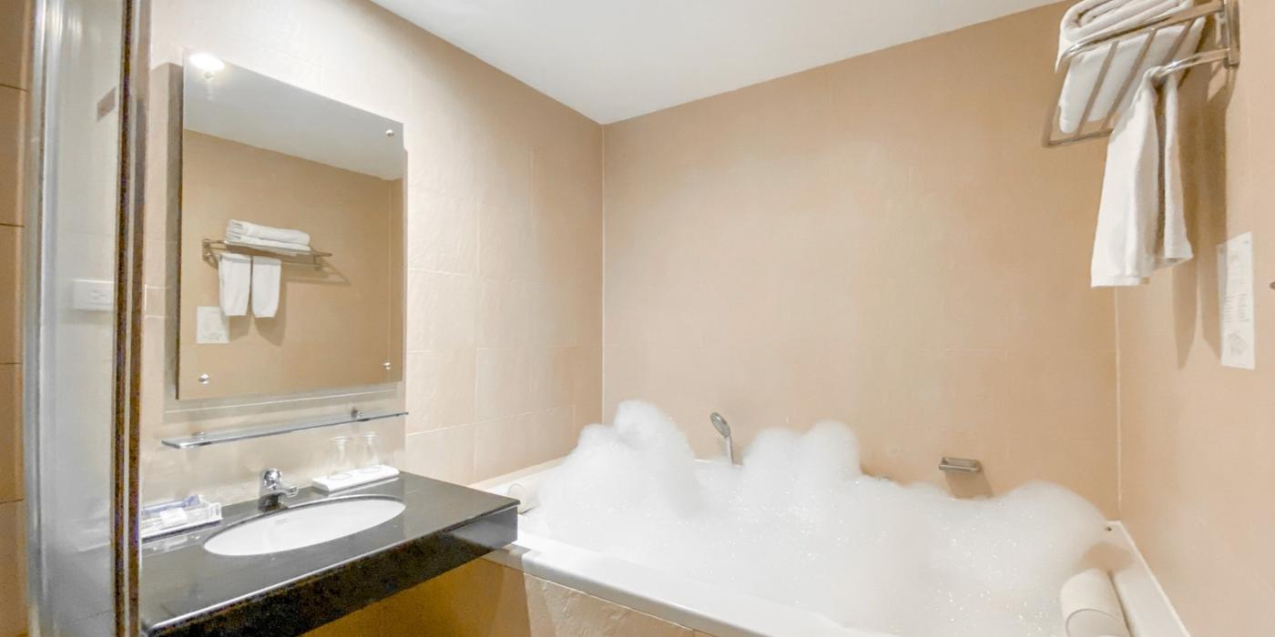 Jacuzzi Room 5 Jacuzzi Room 5